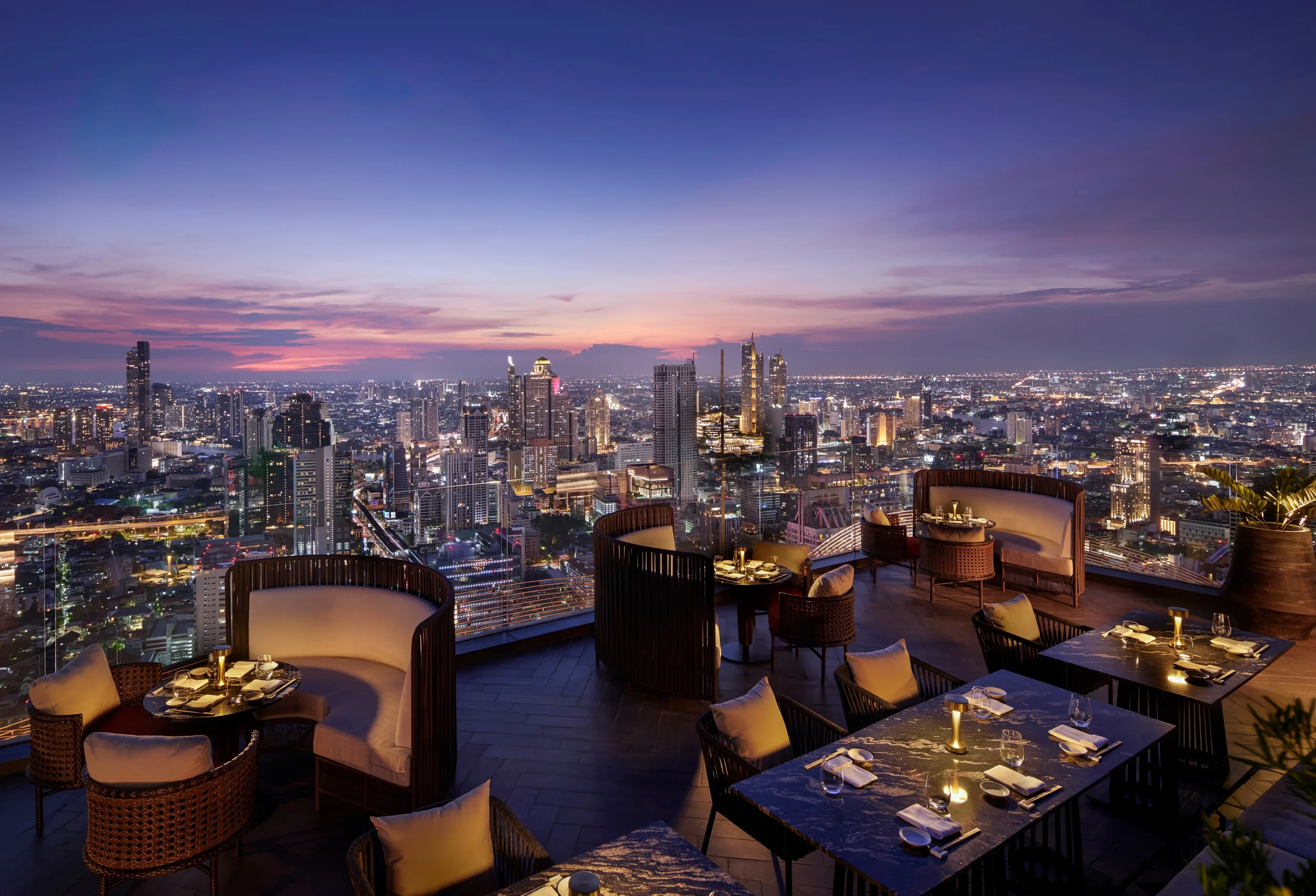 Bangkok Terrace Dining Large